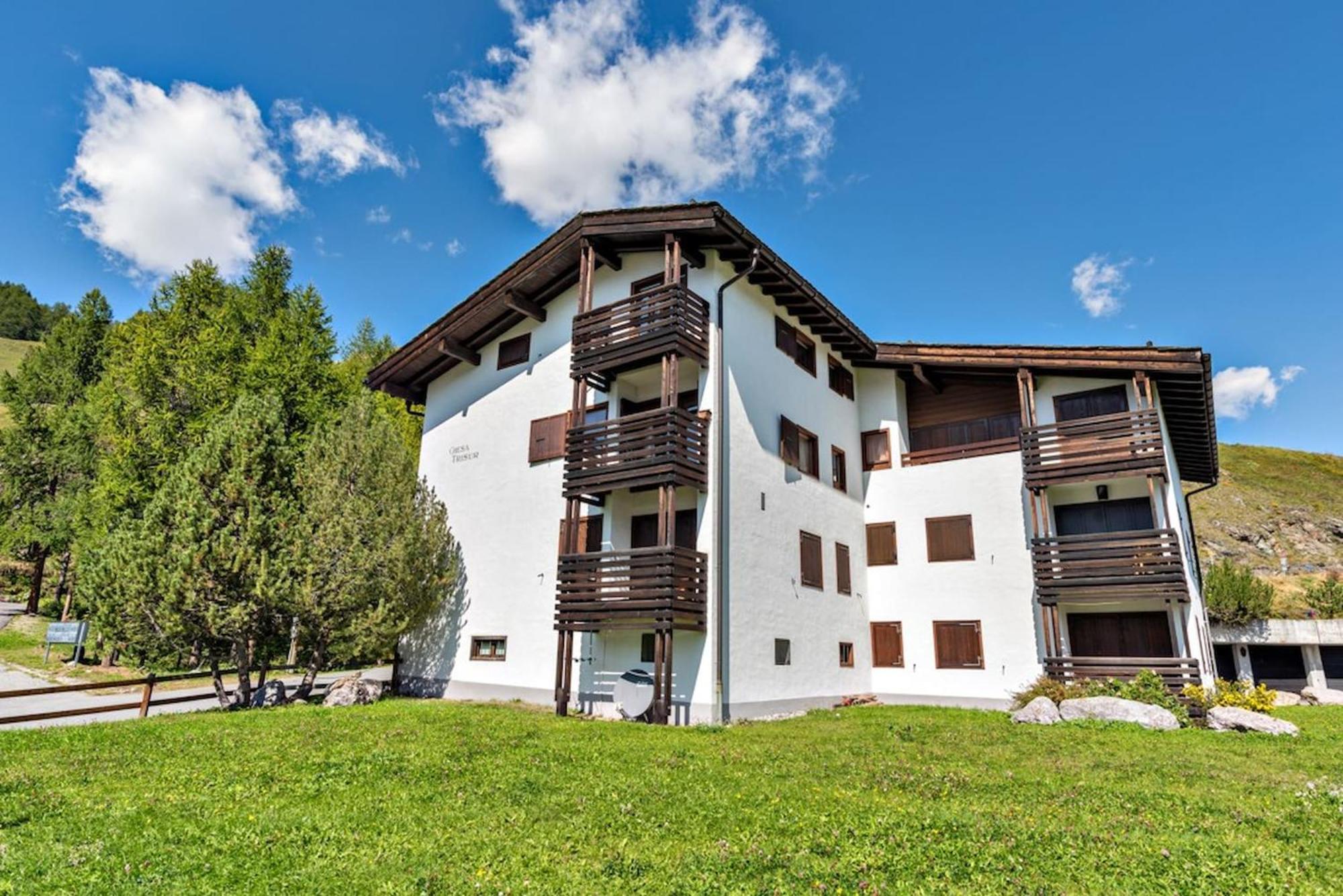 Chesa Trisur - Celerina Apartman Celerina/Schlarigna Kültér fotó